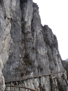 恩施悬崖栈道景观