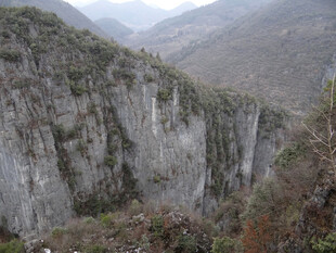 恩施壮观险峻的峡谷地貌