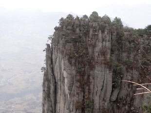 恩施险峻奇峰景观
