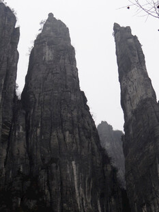 恩施壮观奇峰林立的自然景观