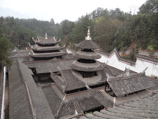 恩施侗族传统建筑群屋顶景观