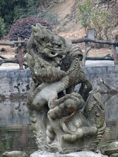 恩施古老石雕神兽喷泉景观