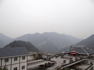 恩施山间城镇景致