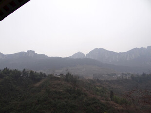 恩施山峦叠翠的自然风景