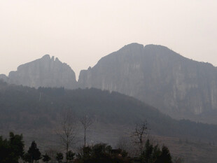 恩施山峦朦胧美景
