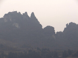 恩施远山朦胧景