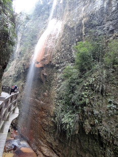 恩施山间飞瀑美景