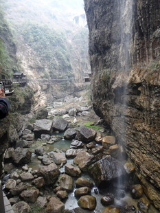 恩施山间峡谷溪流瀑布景观