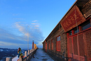 古建长廊 蓝天之下的景致