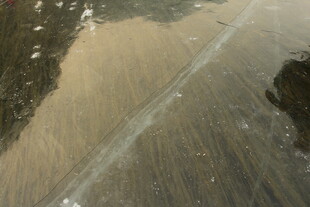 地面反光塑料薄膜场景