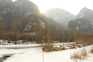 冬日雪覆山川旷野美景