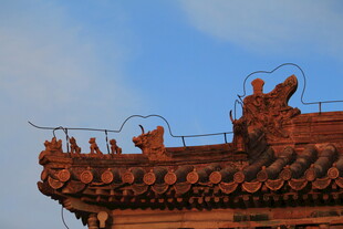 中式古建筑屋顶一角