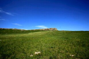 广袤草原蓝天美景