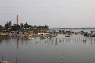 湛江湖畔渔村景象