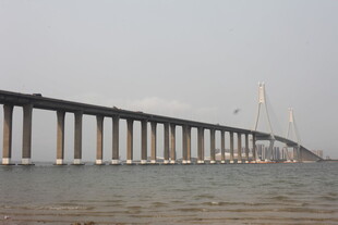 湛江跨海大桥横跨海面