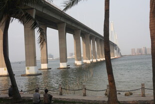 湛江海上大桥壮观景致