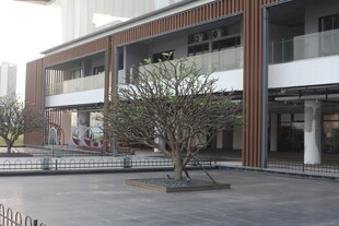 湛江现代风格多层建筑外观