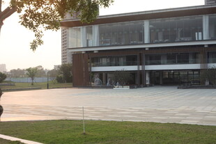 湛江现代风格的多层建筑外观