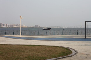 湛江海滨景观 开阔视野的步道