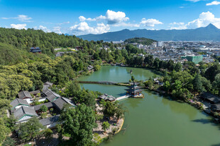  亚洲中国云南丽江黑龙潭风光