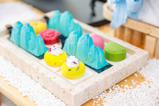 冰山造型甜品高清图片