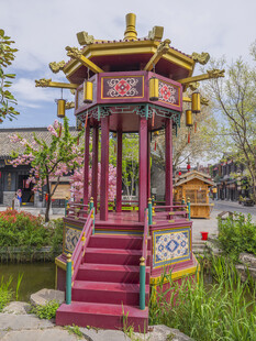 中式彩绘六角亭景观