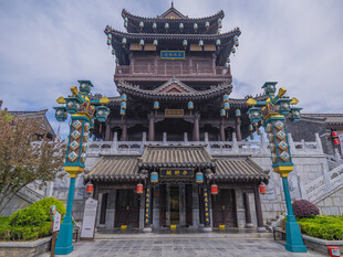 中式古建楼阁尽显典雅