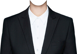 女士黑色西装白衬衫无领带素材