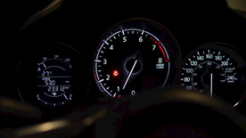 加速汽车的车速表