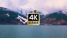 湖面上飘动的热气球