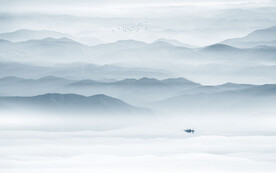 意境水墨山水图