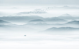 新中式水墨山水图