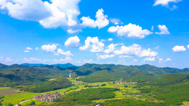 大山村落航拍