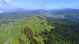 乡间草地上的别墅