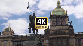 短视频素材城市建筑上的雕塑