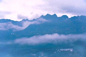 笔架山云雾