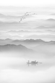 竖幅水墨画