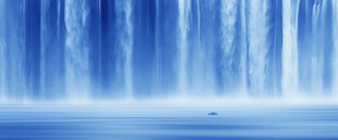 招财山水瀑布背景画