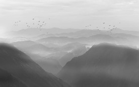 水墨意境山水画