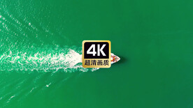 航拍海面上高速游艇