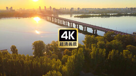 航拍傍晚夕阳下跨海大桥