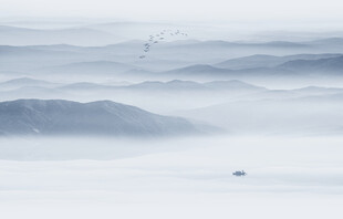 意境水墨山水画